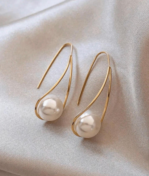 Classic Pearl Teardrop Earrings