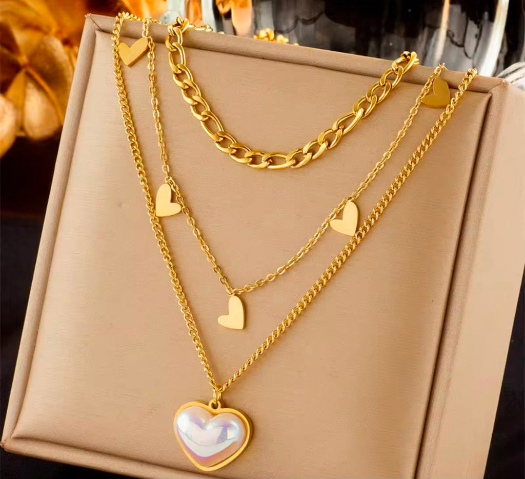 Luxury Layered Gold Heart Pendant Necklace with Mother of Pearl Charm
