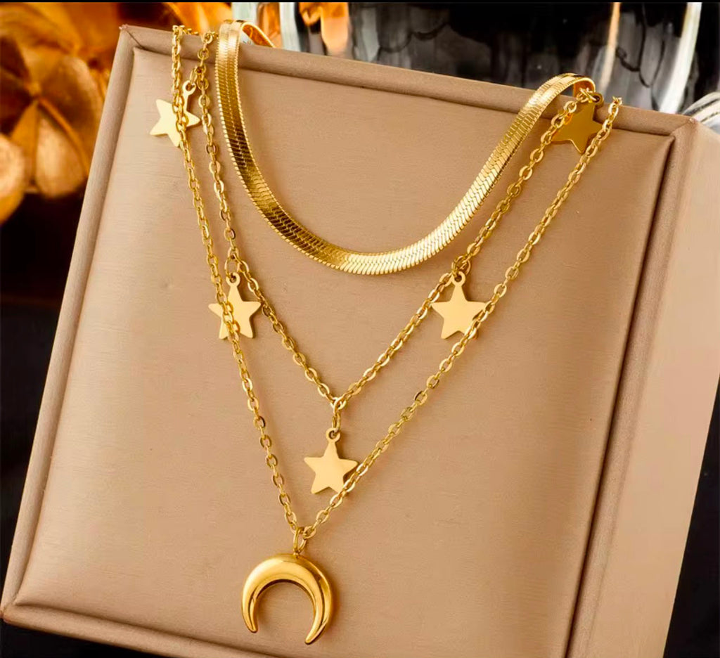 Luxury Layered Gold Crescent Moon Pendant Necklace
